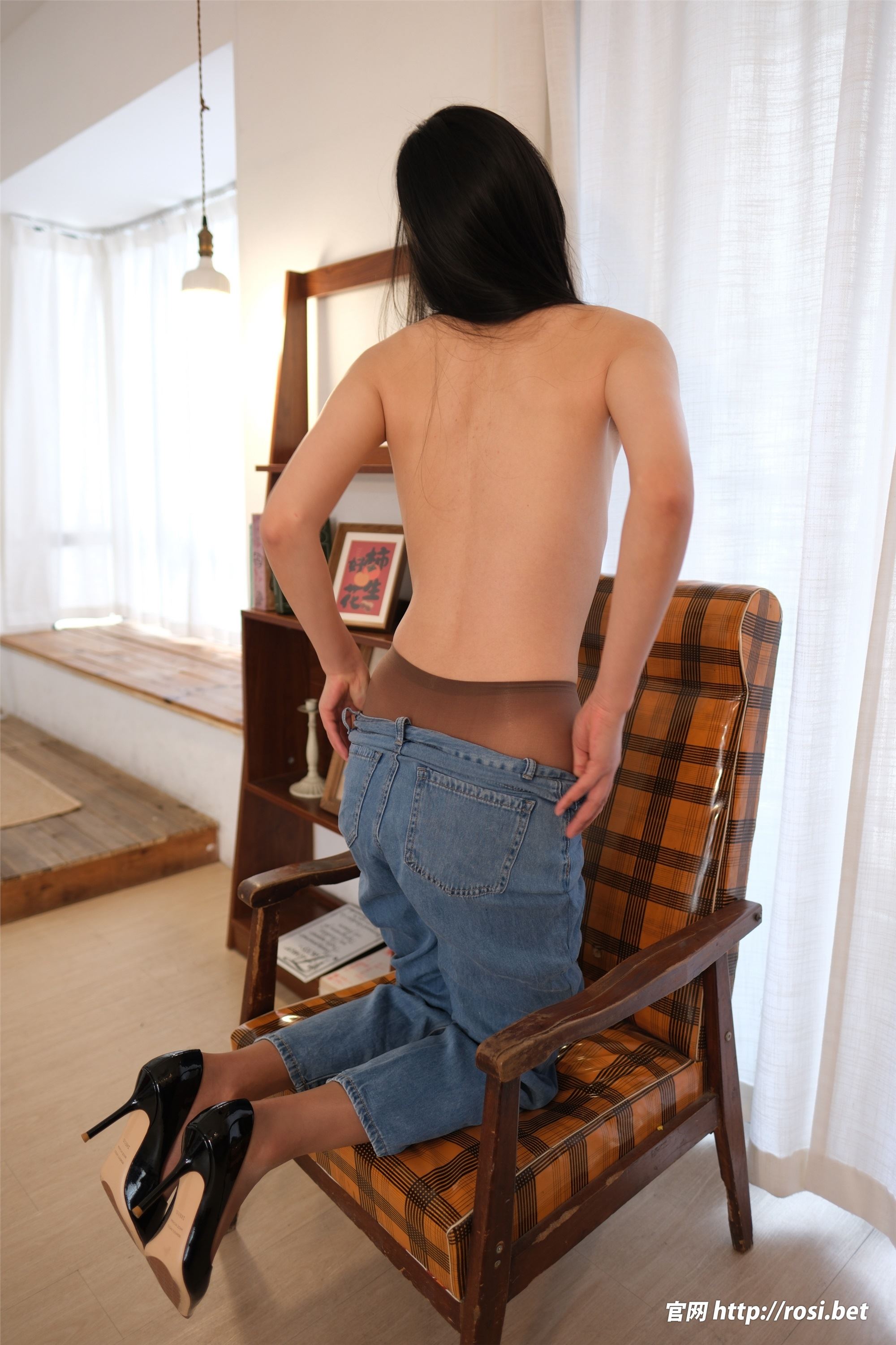 ROSI写真 2025.11.01 NO.5080